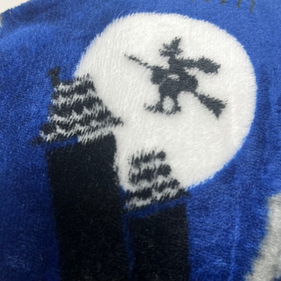 Halloween Plush Throw Blanket - Dogs Cats Costumes Witch Moon Blue 50" x 60" - Picture 6 of 9